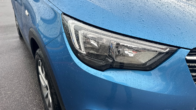 Vauxhall Crossland X 1.2T [110] Tech Line Nav 5dr [Start Stop] Auto Petrol Hatchback